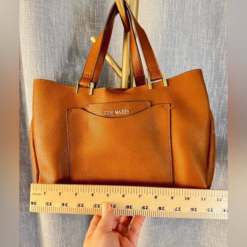 Steve Madden Tan Leather Purse with Gold Detail EUC